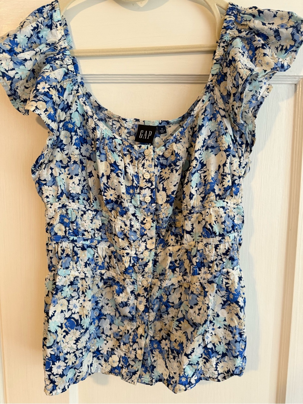 GAP Blue and White Floral Button-Front Blouse